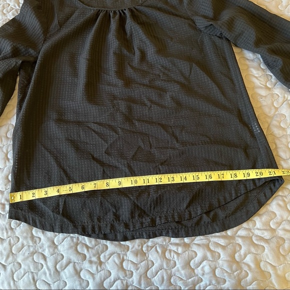 J.crew woman’s black blouse, long sleeves, size M - Picture 4 of 10